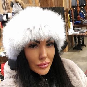 Meet your Posher, Tonishay